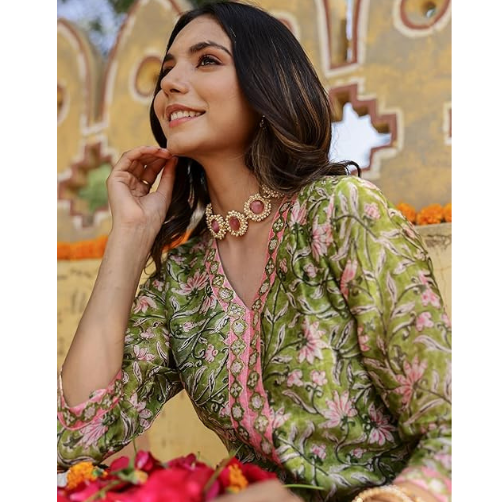 Women's Cotton Blend Floral Printed Straight Kurta with Pant Set (Pack of 1)