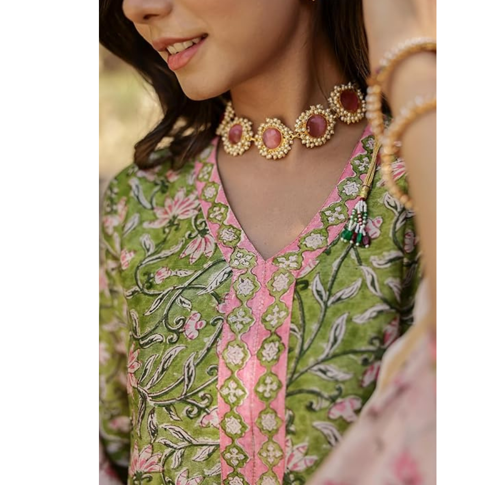 Women's Cotton Blend Floral Printed Straight Kurta with Pant Set (Pack of 1)
