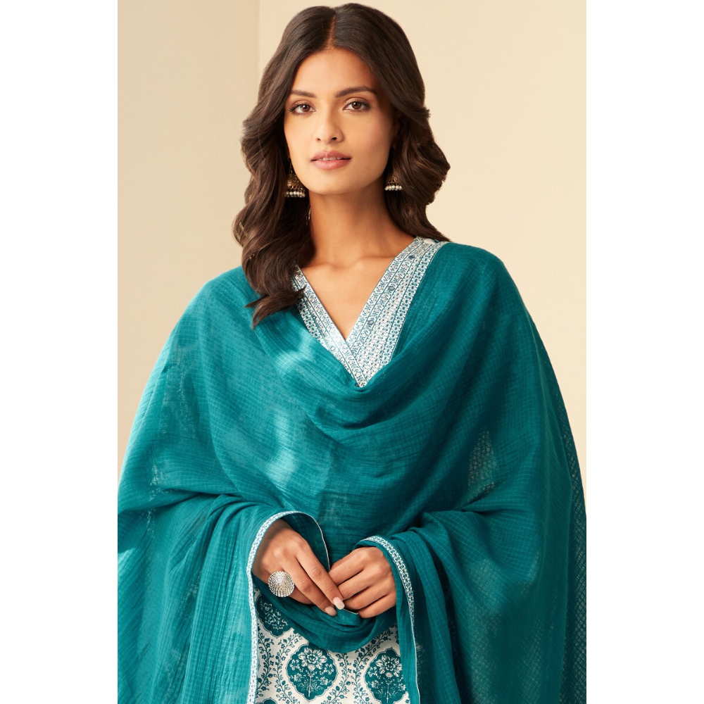 Women's Cotton Blend Floral Printed Straight Kurta - Pant with Dupatta Set (Pack of 1)