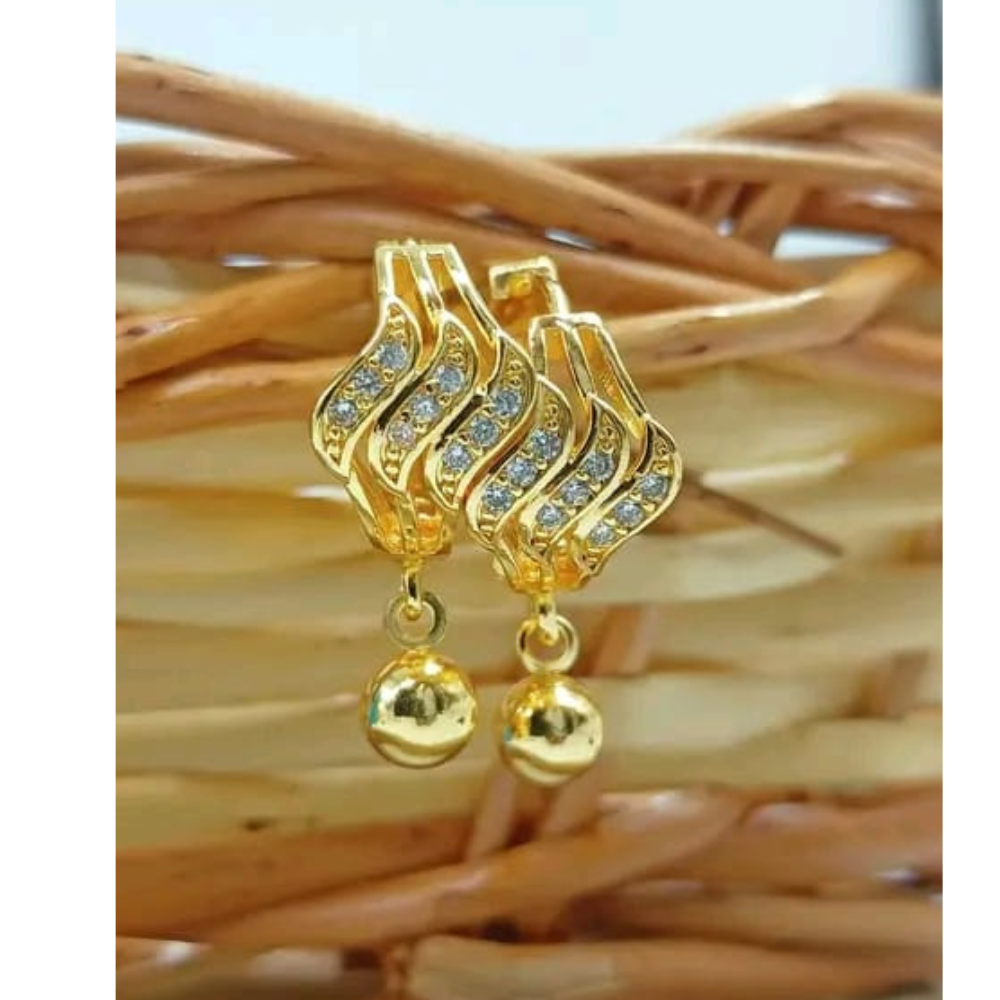 Brass Fashionable Stud Earrings